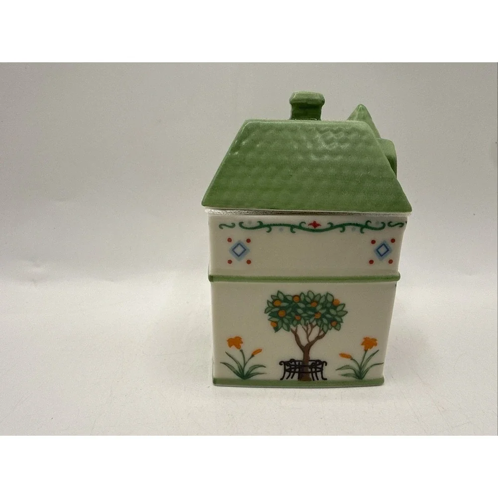 Lenox CANTERBURY CROSSING Spice Village Jar GINGER